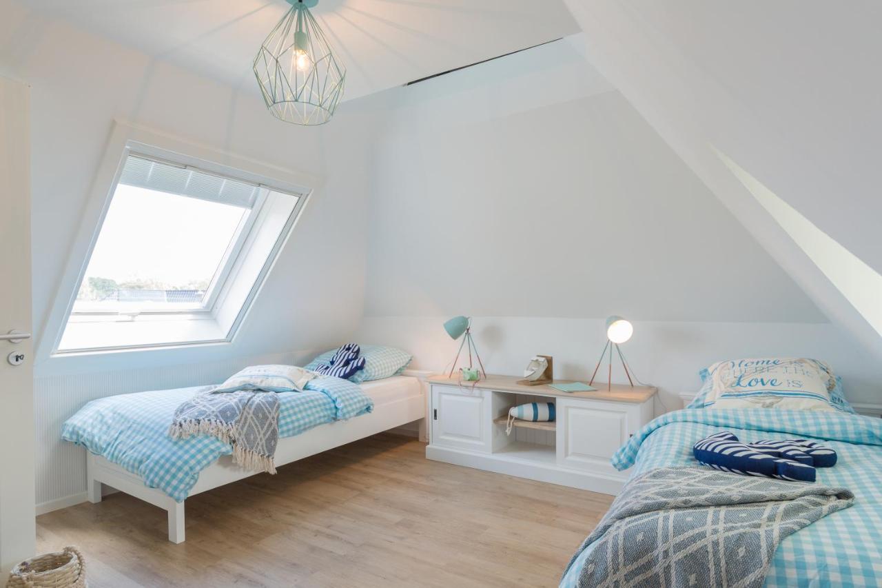 Ferienwohnungen Haus Am Strand Цингст Экстерьер фото